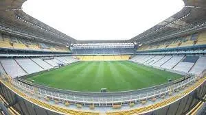 futbolu-birak-mesut-ozilin-serveti-dudak-ucuklatti-1679697958452.jpeg Futbolu bırak Mesut Özil'in serveti dudak uçuklattı!-10