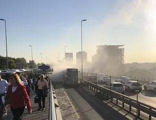 Metrobüste yangın!