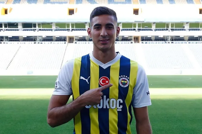 ismail-kartal-savunmanin-sagina-merti-hazirliyor-1704068851000.jpeg İsmail Kartal savunmanın sağına Mert'i hazırlıyor-2