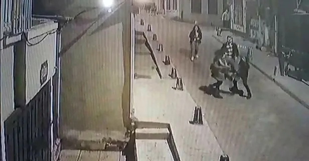Beyoğlu’nda kadına şiddet! Şişeyle vurdu yerde tekmeledi