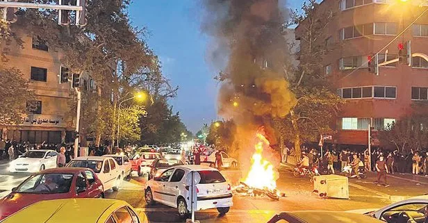 İran’da liseli kız sloganlar attı öğrenciler, dersleri boykot edip sokağa çıktı