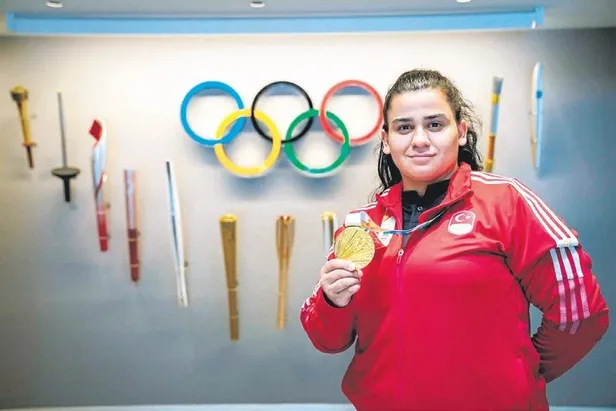 milli-halterci-dilara-narin-hedefini-acikladi-1663706058271.jpeg Milli halterci Dilara Narin hedefini açıkladı-2