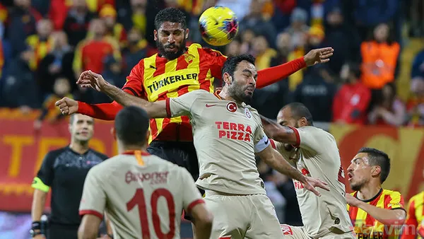 Göztepe maçında Galatasaray kaptanları birbirinin üzerine yürüdü! - 3