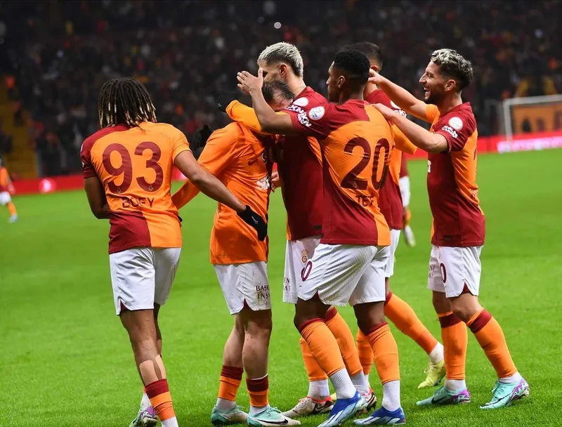 galatasarayda-okan-buruktan-besiktas-derbisi-karari-1709297159783.jpeg Galatasaray'da Okan Buruk'tan Beşiktaş derbisi kararı!-3