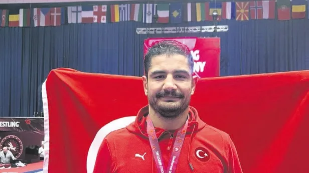 Minderde iki altın daha: Feyzullah Aktürk ve Taha Akgül Avrupa şampiyonu oldu