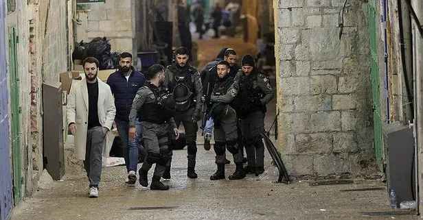 İsrail polisinden alçak saldırı: Mescid-i Aksa’nın girişinde bir Filistinli öldürüldü