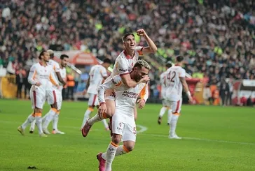 Premier Lig'den Roland Sallai'ye yeni talip!