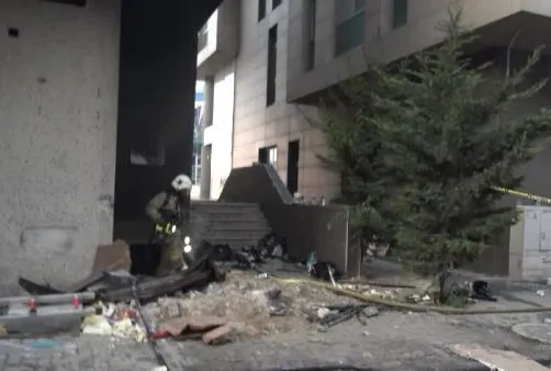 Metruk binada yangın: 3 ölü