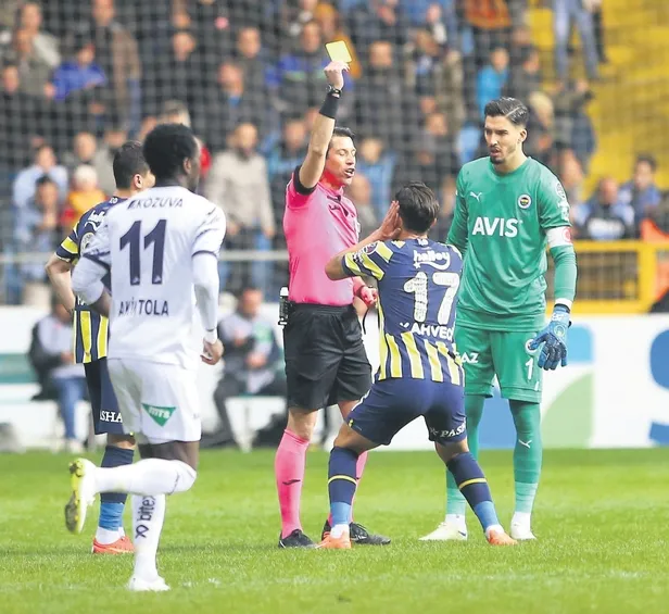fenerbahce-yonetimi-adana-demirspor-maci-sonrasi-tffye-cikarma-yapti-1675471139061.jpeg Fenerbahçe yönetimi, Adana Demirspor maçı sonrası TFF’ye çıkarma yaptı-2