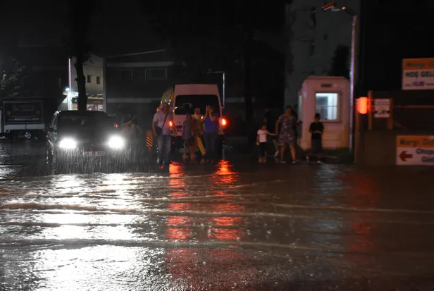 Meteoroloji'den bir son dakika uyarısı daha: Dikkat! Başladı geliyor! 17 Ağustos 2019 hava durumu-1