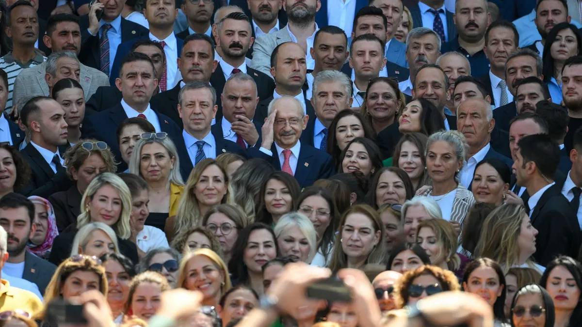 Gürsel Tekin tarih verdi: CHP cumhurbaşkanı adayını kurultayda duyuracak
