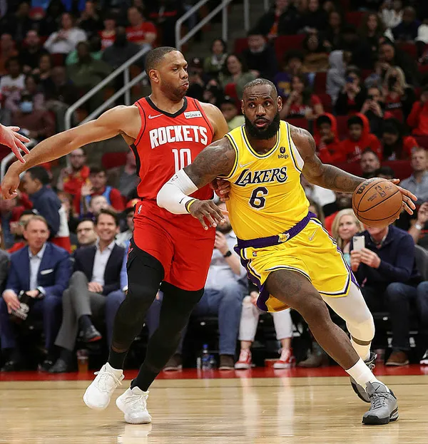 lebron-james-nba-tarihine-gecti-30-bin-sayi-10-bin-ribauntla-ilke-imza-atti-1647244126715.jpg LeBron James NBA tarihine geçti! 30 bin sayı, 10 bin ribauntla ilke imza attı-4