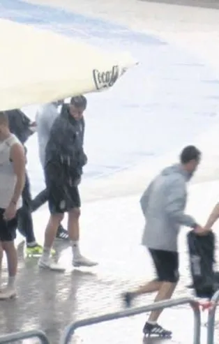 Beşiktaş antrenmanı yarıda kaldı