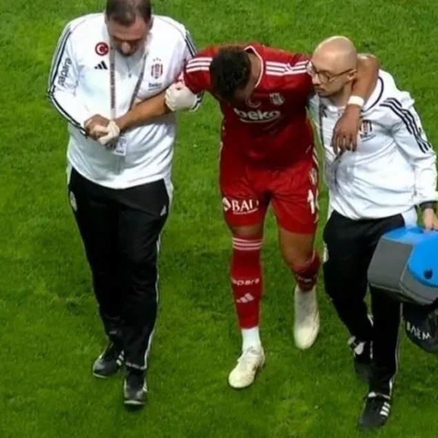 Beşiktaş’ta şok sakatlık!