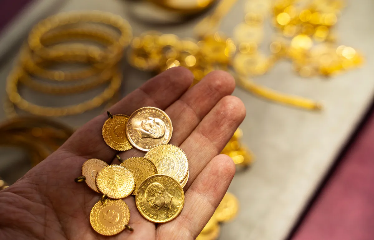 1792074352870.jpg Yatırımcı tercihinde kritik değişim: Mevduat ve döviz altını geride bıraktı! 15 Ekim 2026 altın fiyatları-14