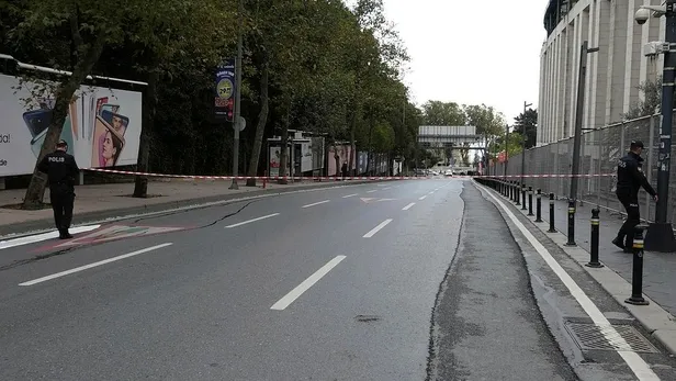 SON DAKİKA: Beşiktaş'ta yeraltı elektrik kablolarında patlama-1