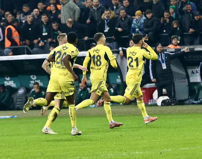 Spor yazarları Kocaelispor - Fenerbahçe maçını değerlendirdi! "Rezil performans" - 4