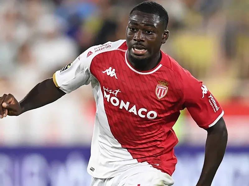 galatasaray-pesinden-kosmustu-milan-youssouf-fofanayi-acikladi-1723906668426.jpg Youssouf Fofana