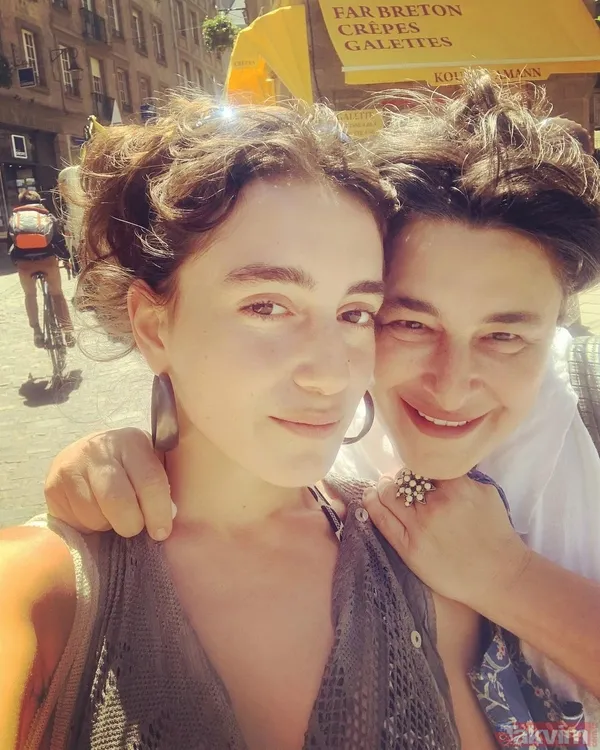 Dilek Taşı'nın Macide'si Perihan Savaş’ın ilk göz ağrısına bakın! İşte İbrahim Tatlıses’in gözlerden uzak tuttuğu kızı Zübeyde Melek... - 25