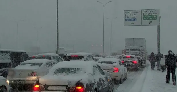 Son dakika: Karayolları Genel Müdürlüğü duyurdu: Anadolu'dan İstanbul yönüne ulaşım durduruldu
