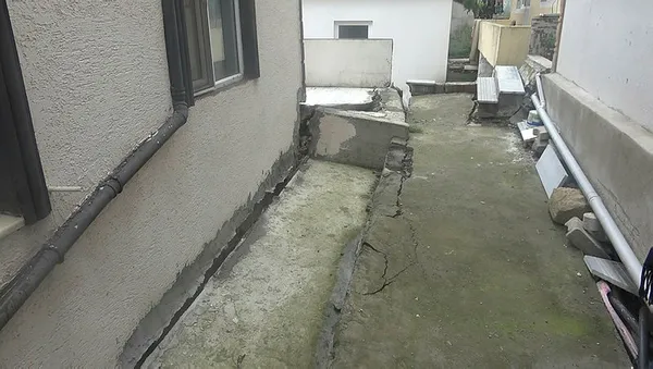 yalovada-bir-mahalle-diken-ustunde-dayanamayan-baska-yere-kaciyor-1646308898867.jpg Yalova'da bir mahalle diken üstünde! Dayanamayan başka yere kaçıyor-3