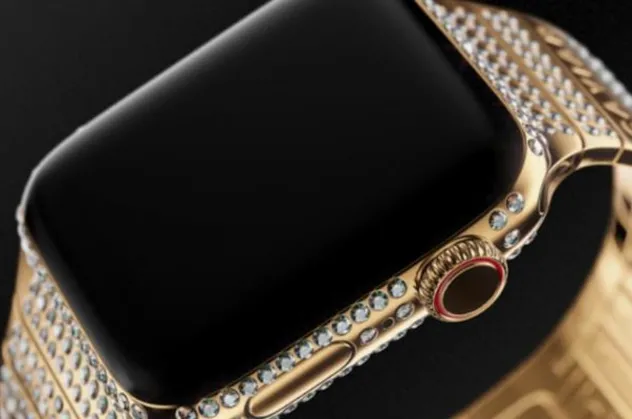 Mücevherlerle süslü Apple Watch 4 bir ev fiyatına satılıyor