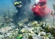 Şişeler, kırık cam ve inşaat molozları... Antalyanın içme suyu kaynağının dibi çöplüğe döndü