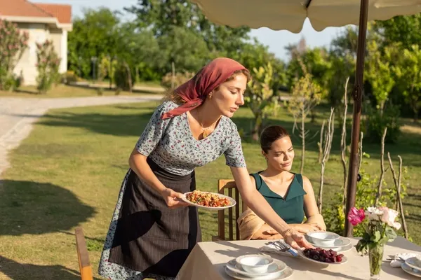 bir-zamanlar-cukurovada-buyuk-finale-cok-az-kaldi-zuleyha-aska-tovbe-ediyor-hakanin-mirasini-halka-dagitiyor-1654701560609.jpg Bir Zamanlar Çukurova’da büyük finale çok az kaldı: Züleyha aşka tövbe ediyor! Hakan’ın mirasını halka dağıtıyor-4