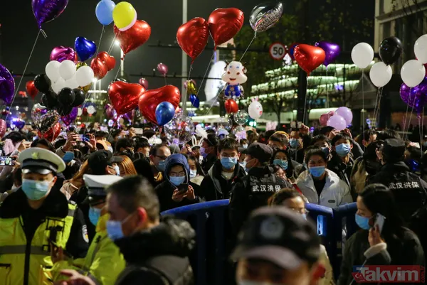 Koronavirüsün ortaya çıktığı Vuhan'da yılbaşı kutlaması! Görüntüler pes dedirtti - 17