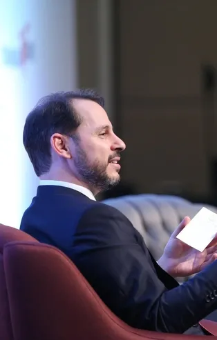 Bakan Albayrak A Para tarafından düzenlenen Para Sohbetleri’nde ekonomide 2020 yılının yol haritasını anlattı