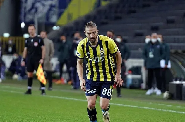 Fenerbahçe'de Caner Erkin görüşme odasına! Ali Koç ve Emre Belözoğlu devrede...
