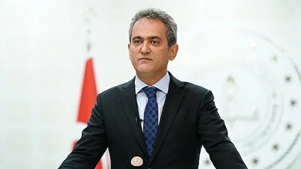 son-dakika-milli-egitim-bakani-mahmut-ozerden-flas-aciklama-egitimde-metaverse-donemi-matematik-ogretmede-devr-1648194057286.jpg