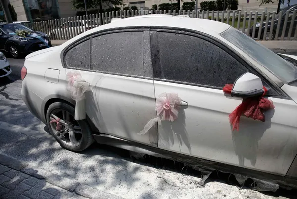 istanbul-sariyerde-luks-gelin-arabasi-yandi-dugune-gidiyorduk-ama-cenazemize-de-gelebilirdiniz-1625317118830.jpg İstanbul Sarıyer'de lüks gelin arabası yandı! 'Düğüne gidiyorduk ama cenazemize de gelebilirdiniz'-5