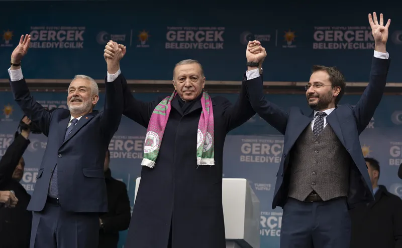 Başkan Erdoğan'dan Isparta mitinginde önemli açıklamalar: Enflasyon düştükçe etkisi işçiye emekliye yansıyacak-6