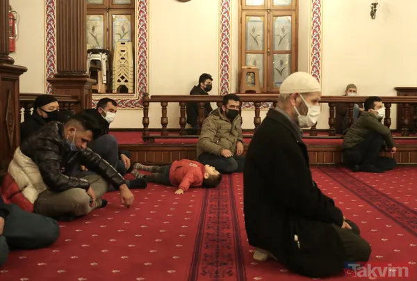 Miraç Kandilinde camiler doldu: Dualarla idrak edildi - 24