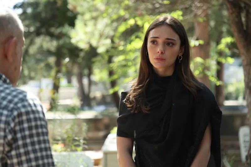 kor-nokta-3-bolumden-ipuclari-aslim-kayip-telefonun-pesinde-1728027770414.jpg Kör Nokta 3. bölümden ipuçları: Aslım kayıp telefonun peşinde!-3