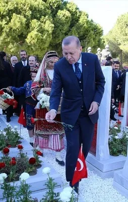 Devletin zirvesi Şehitler Abidesi'nde