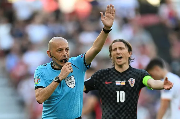 FIFA'dan Cüneyt Çakır'a kritik görev