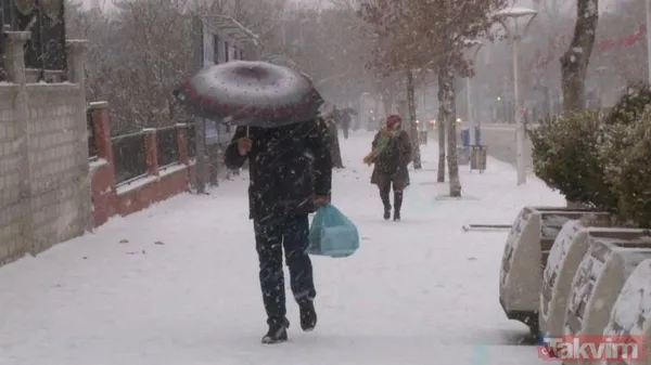 Meteoroloji İstanbul'u şimdi de turuncu kod ile uyardı! Kar yağışı devam edecek mi? | 25 Ocak 2022 HAVA DURUMU - 32