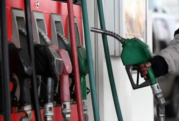 153-tl-14-mart-2024-epgis-benzin-motorin-lpg-fiyatlari-brent-petrol-8438-akaryakita-dev-zam-shell-opet-bp-ista-1710439466346.jpg 15 Mart 2024 EPGİS benzin, motorin, LPG, BRENT petrol fiyatları! AKARYAKITA ZAM! Shell, Opet, BP, İstanbul, Ankara, İzmir...-4
