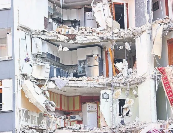 Depremzedeye eşya parası