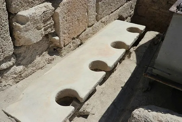 Denizli'deki tarihi keşif: 2 bin yıllık umumi tuvalet turizme kazandırılacak-3