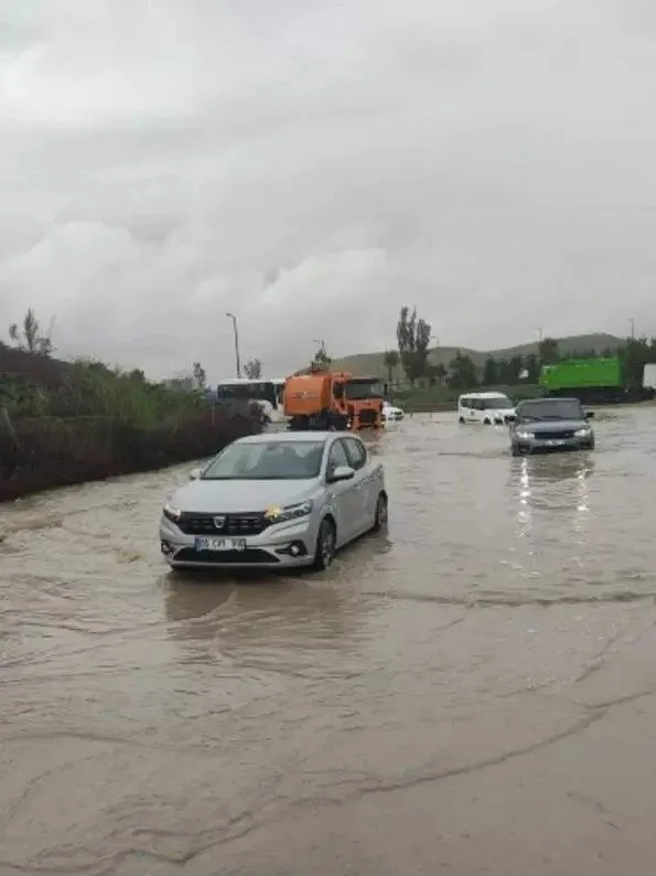 CHP'li ABB'nin yetersiz altyapısı felaketi beraberinde getirdi! Ankara'yı sel aldı can pazarı yaşandı: Mansur Yavaş'a tepki büyük-1