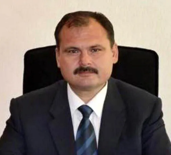 annesi-ve-kardesini-olduren-hatay-vali-yardimcisi-annem-beni-hic-sevmedi-evde-yaptigi-yemegin-bile-parasini-istiyordu-1628674396599.jpg Annesi ve kardeşini öldüren Hatay Vali Yardımcısı: Annem beni hiç sevmedi evde yaptığı yemeğin bile parasını istiyordu-6