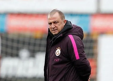 Fatih Terim'in telefon trafiği Türkiye'ye getirdi!-1