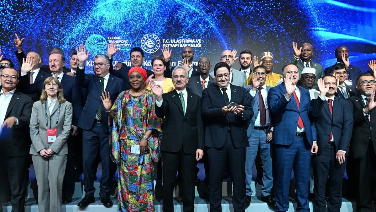 7 ülke ile anlaşma! Ulaştırma ve Altyapı Bakanı Abdulkadir Uraloğlu Küresel Ulaştırma Koridorları Forumu'nda açıkladı