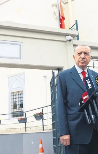 Başkan Recep Tayyip Erdoğan cuma namazı çıkışı önemli mesajlar verdi!
