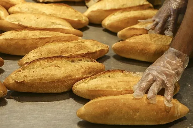 Son dakika: İstanbul'da ekmek 3 lira oldu!