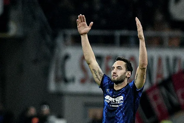 Milano derbisinde Milan ile Inter berabere kaldı! Hakan Çalhanoğlu'nun golü galibiyete yetmedi-2