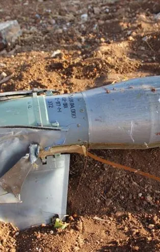 Türkiye sınırına balistik füze düştü!